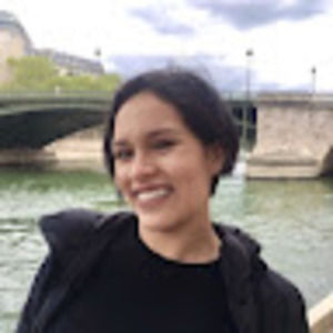 Meet your Posher, Adriana